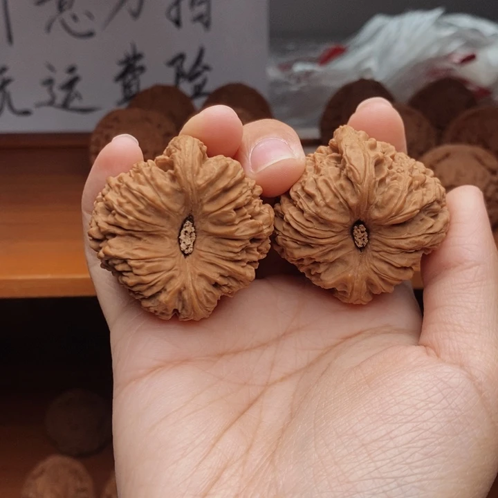 梦***人文玩核桃吊坠南疆666657