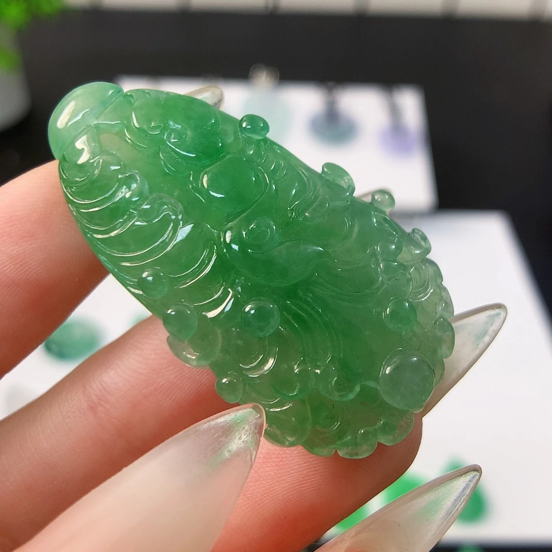 颈饰未镶嵌翡翠白菜