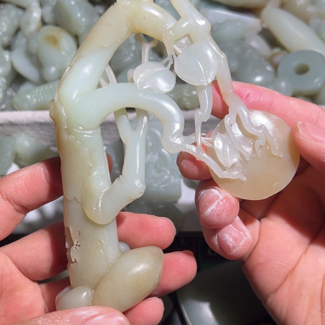 颈饰未镶嵌和田玉