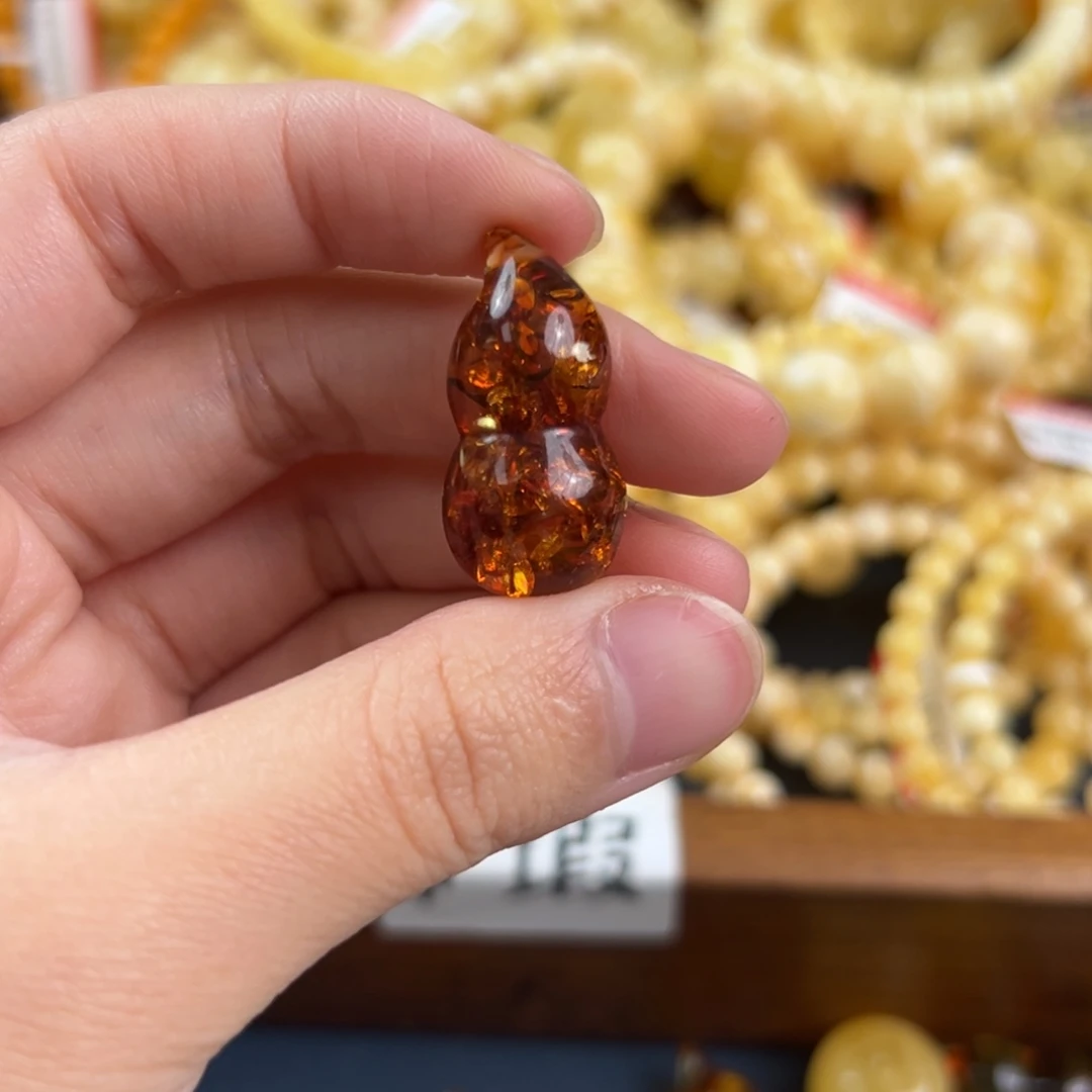琥珀未镶嵌珠宝奇石