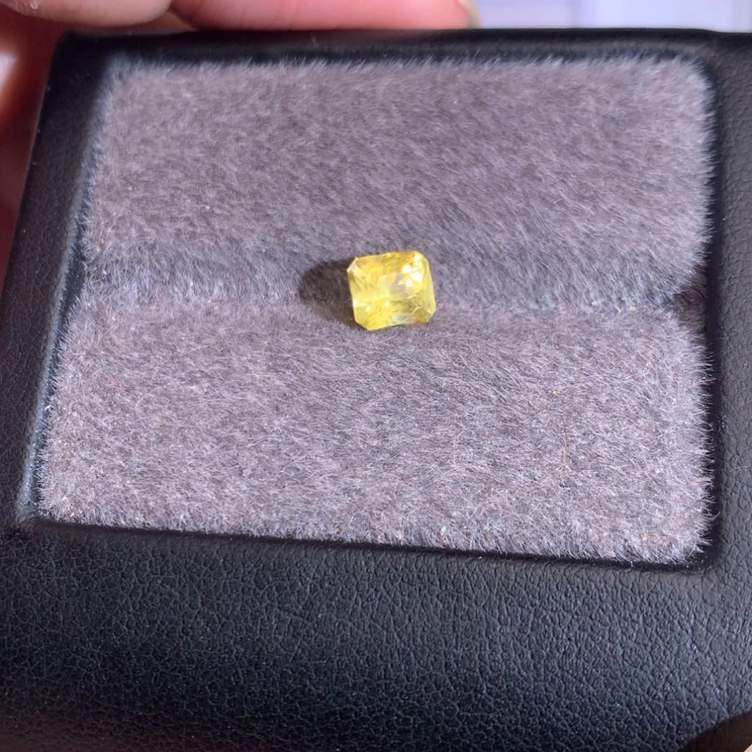 蓝宝石裸石1.37ct