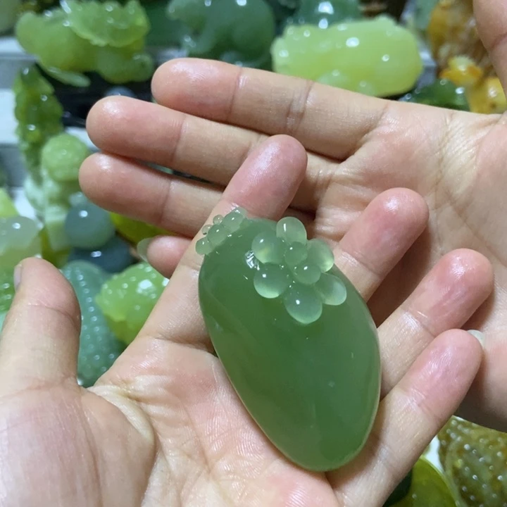【闪购商品】未镶嵌蛇纹石玉把件嘟*嘟