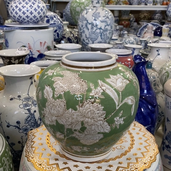 摆件手绘陶瓷大肚花瓶