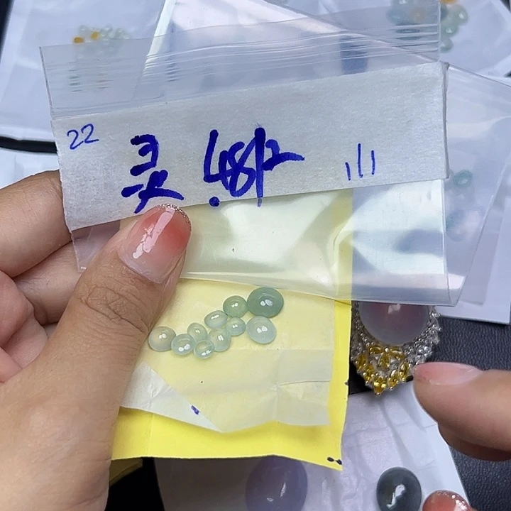 未镶嵌定制翡翠灵****。不