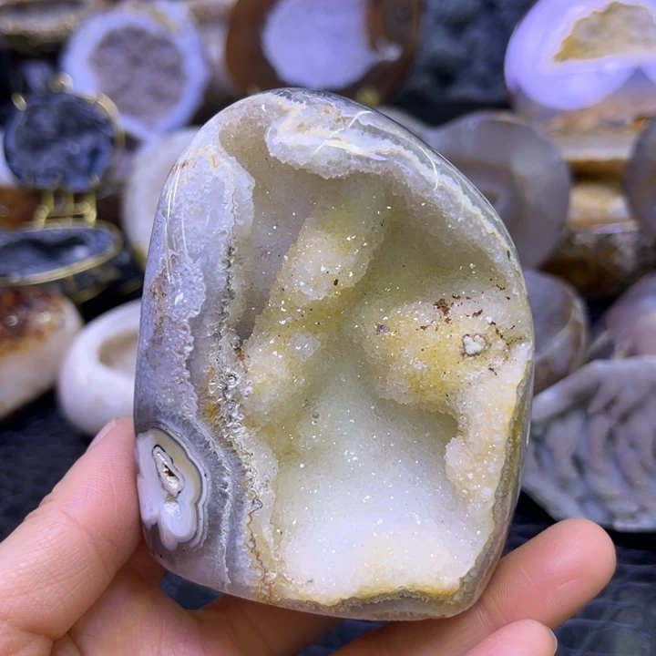 水晶未镶嵌珠宝半成品