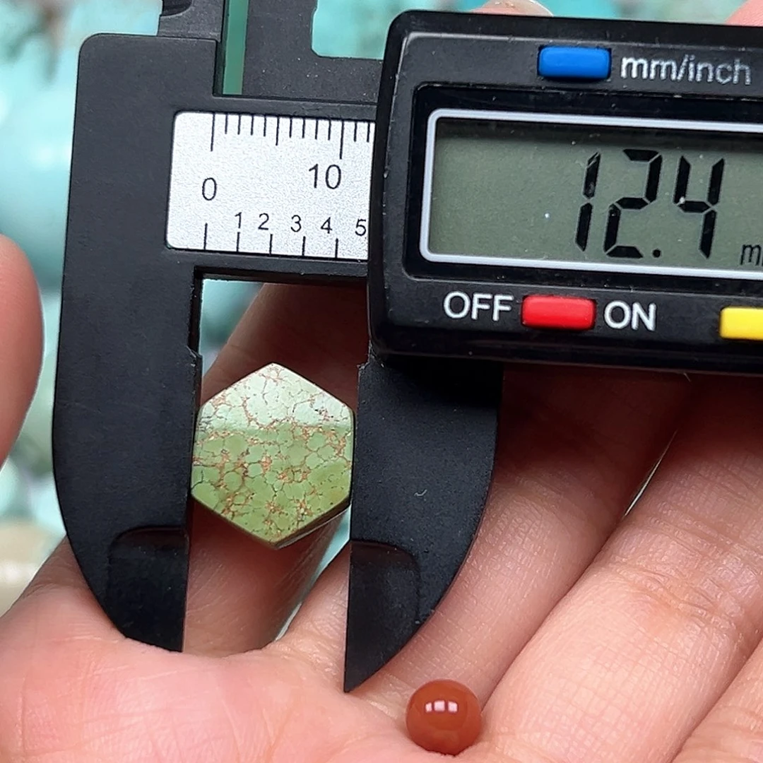 南红玛瑙未镶嵌珠宝奇石