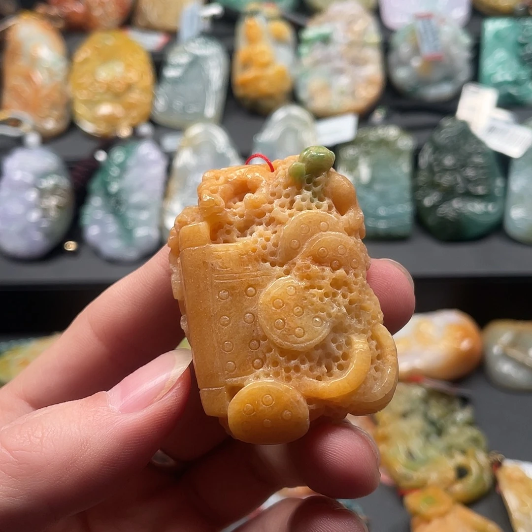 翡翠未镶嵌挂件腾冲特色料