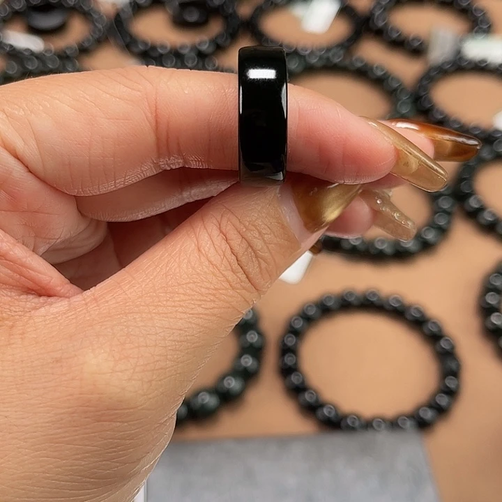 一***）和田玉未镶嵌手链