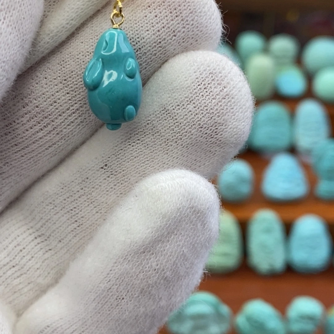 绿松石未镶嵌珠宝奇石