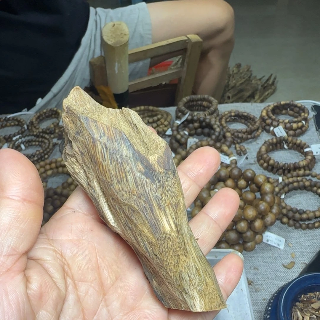 沉香碎屑沉香块料38克