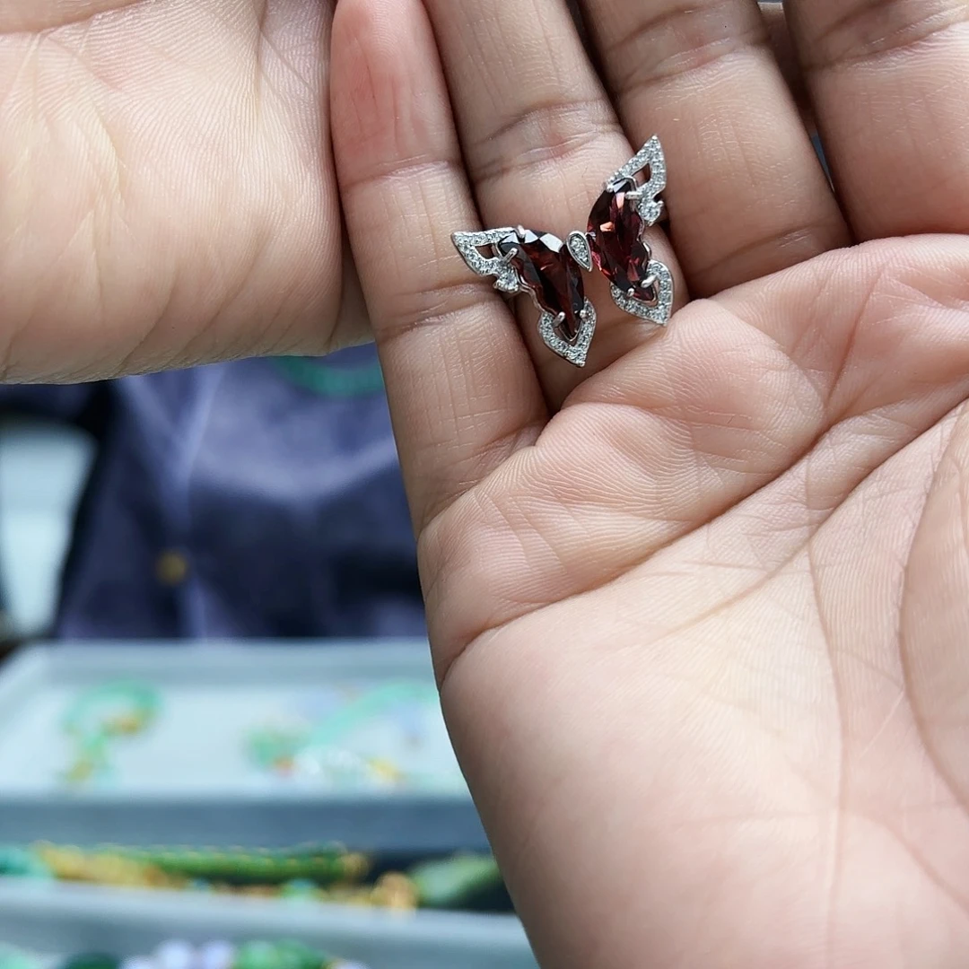 k***·石榴石银S925镶嵌戒指戒指