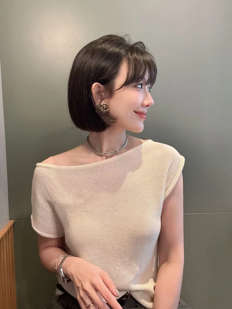 【Winnie】夏季斜肩设计感薄针织上衣