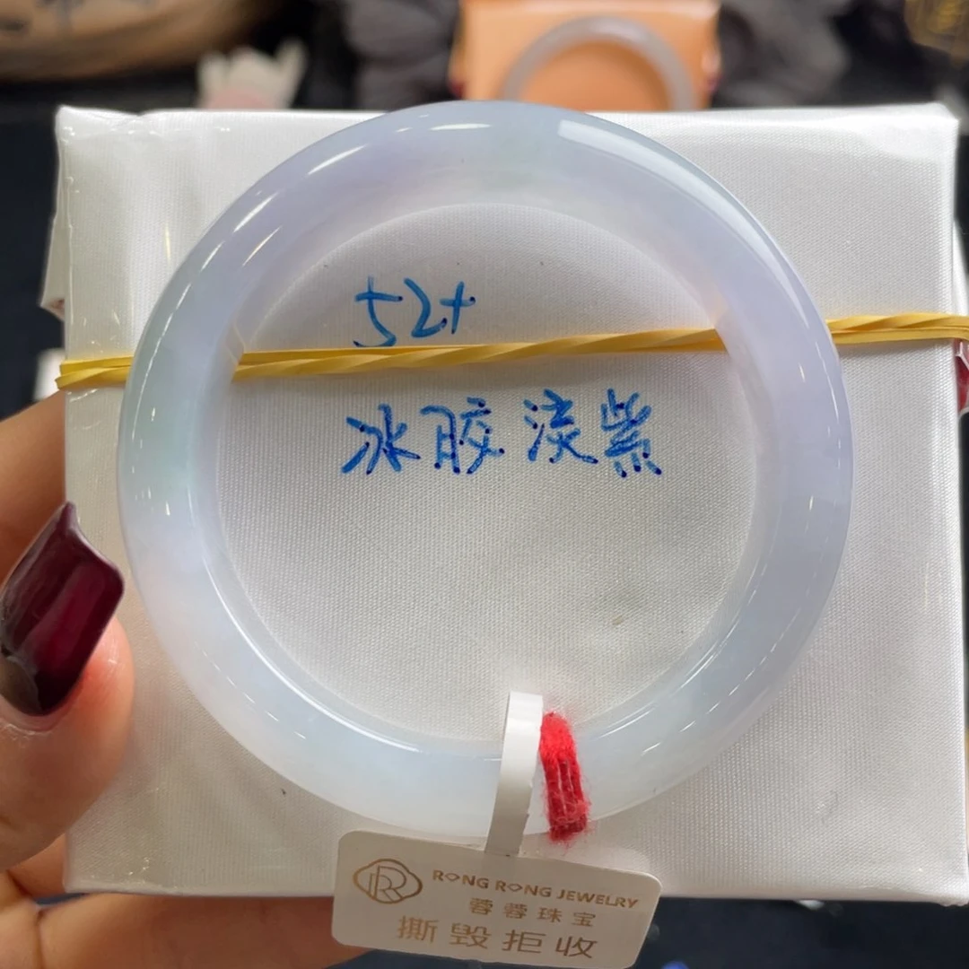 翡翠手镯未镶嵌翡翠手镯