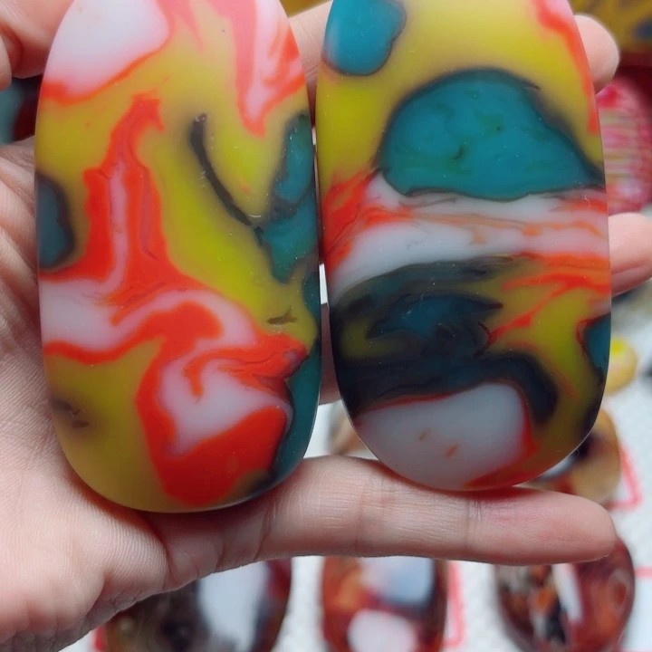 差***多未镶嵌玛瑙/玉髓珠宝半成品