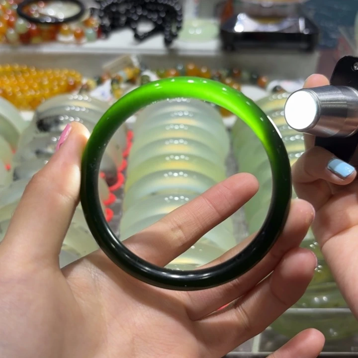 未镶嵌岫玉手镯天然