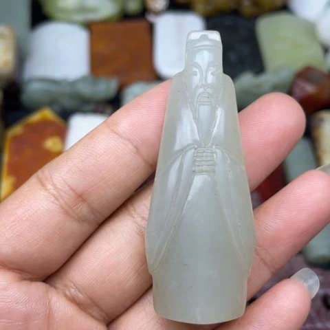 蛇纹石玉未镶嵌颈饰9