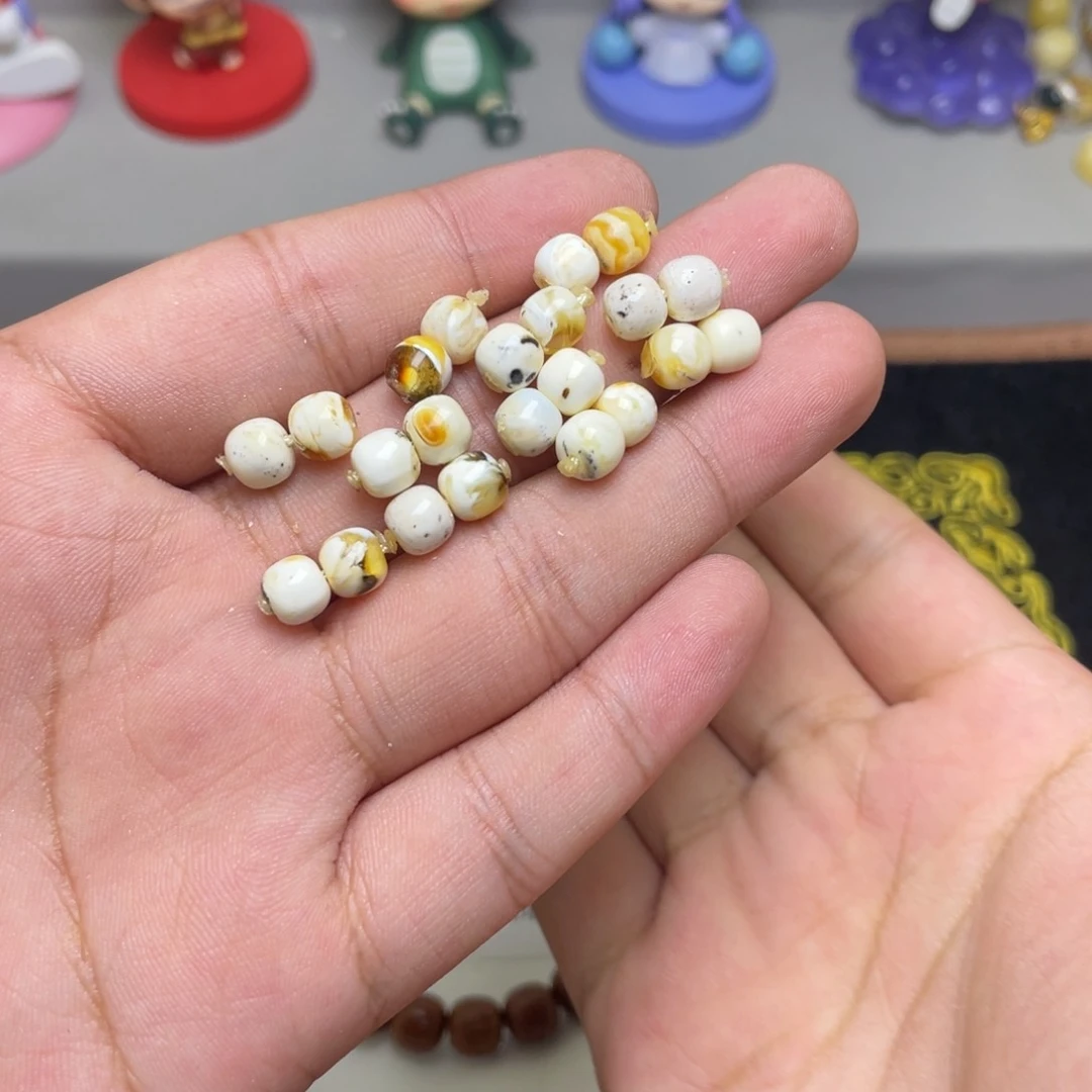 未镶嵌琥珀珠宝奇石多样性发其一