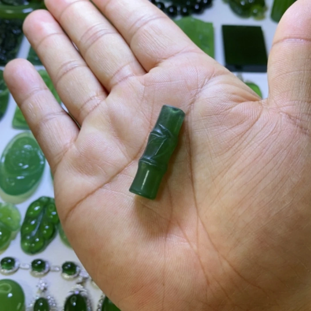 【闪购商品】蛇纹石玉颈饰未镶嵌