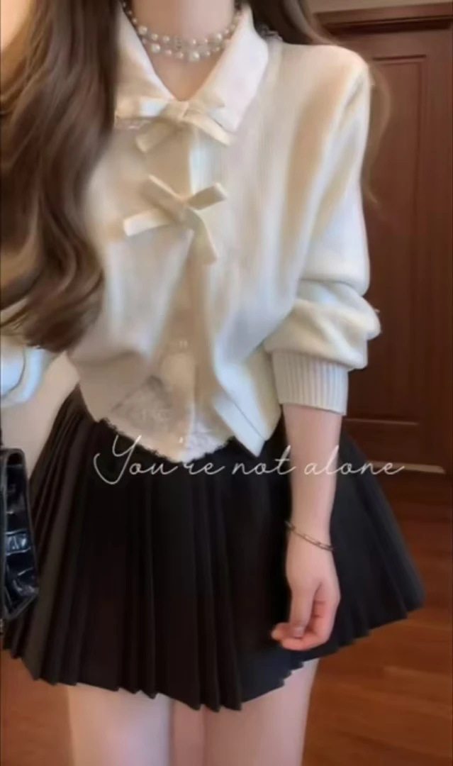 早春新款2025小众设计上衣+短裙女时尚气质百搭高级松弛感穿搭