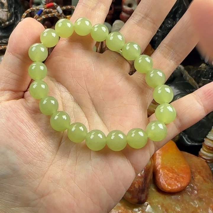 未镶嵌透闪石质玉珠宝奇石