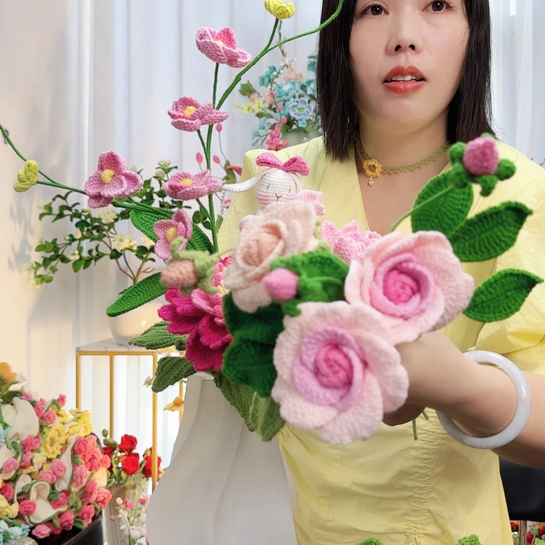 莱赛尔纤维棉手工钩织蔷薇花3支