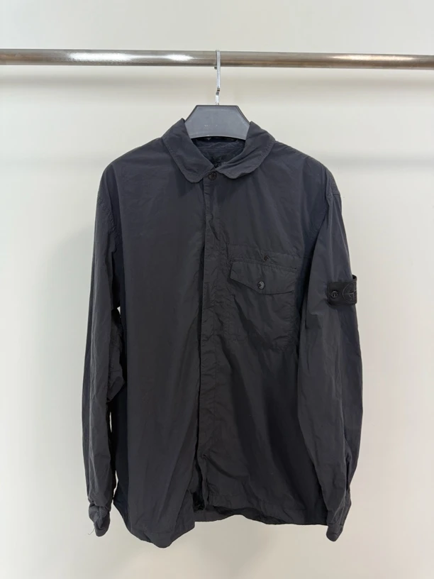 全新Stone island石头岛 25SS 幽灵系列磨砂尼龙衬衫外套 XL码