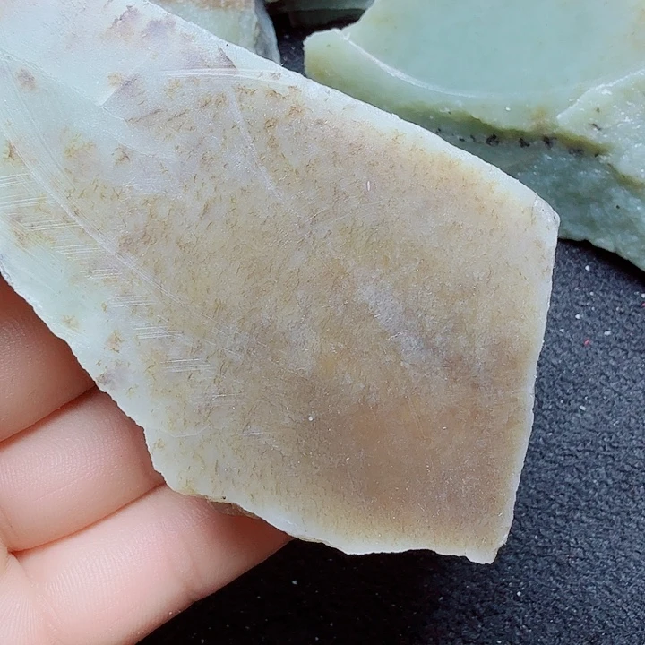 未镶嵌和田玉（糖玉）珠宝半成品
