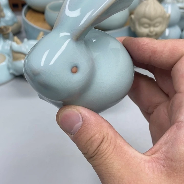 瓷天青色兔兔瑕茶宠