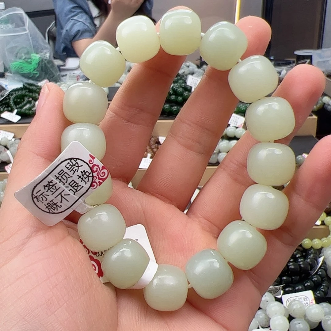 吴***耐手串未镶嵌和田玉