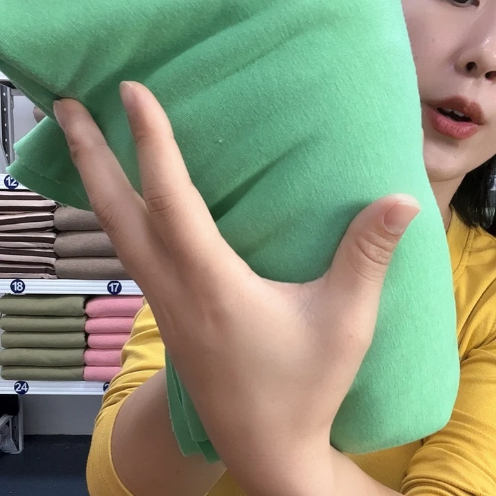果绿色穆丝羊绒布头