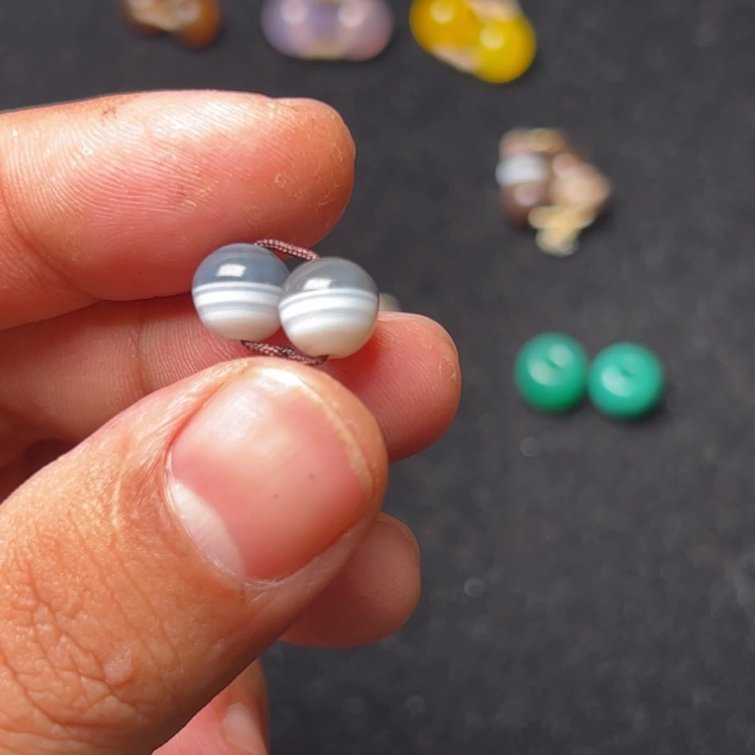 紫****玛瑙/玉髓未镶嵌配饰