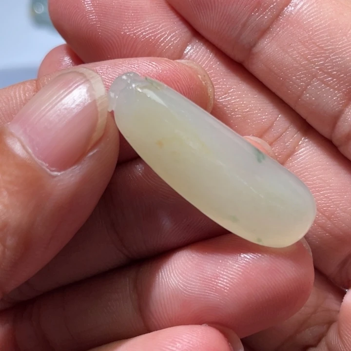 陈***姐未镶嵌定制翡翠翡翠