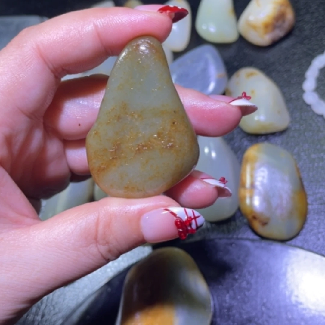 【闪购商品】颈饰未镶嵌和田玉