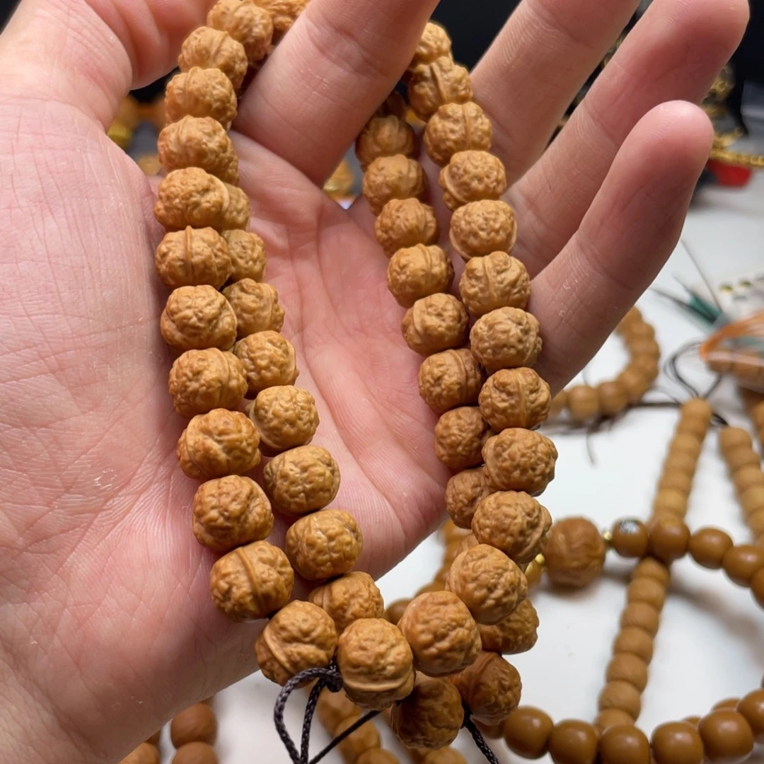 猴头核桃手串手持