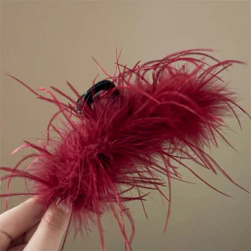 【艾蜜】超仙~ins风红色鸵鸟气质高级感夾子毛毛鲨鱼夹子