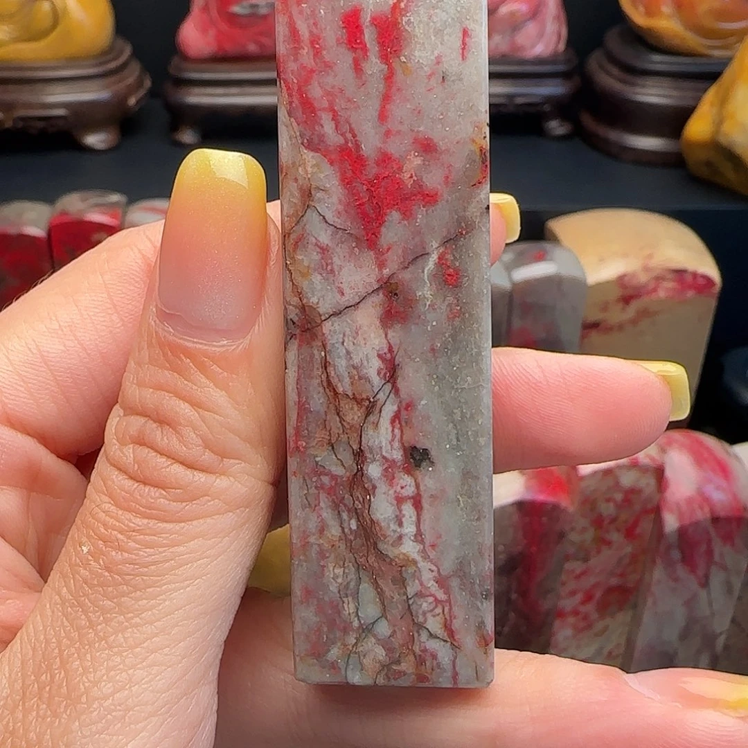 昌化石昌化鸡血石