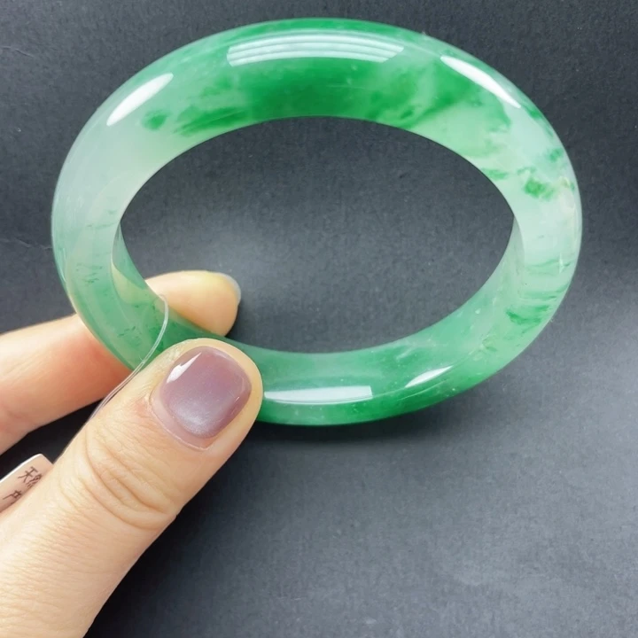 石英质玉未镶嵌手镯