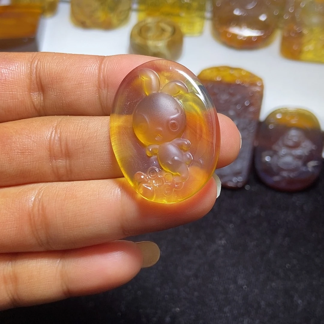 琥珀未镶嵌颈饰缅甸天然琥珀吊坠
