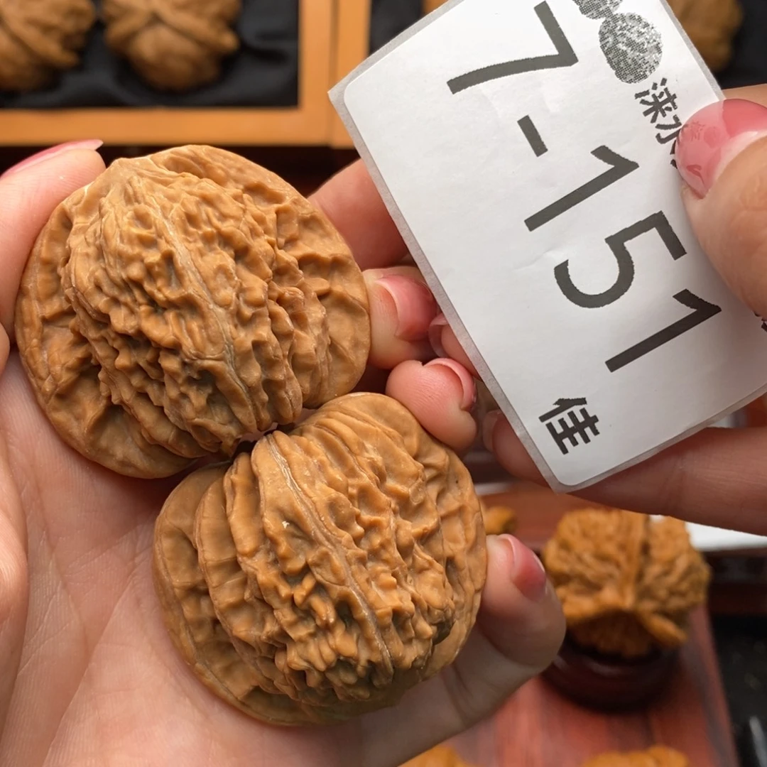 文玩核桃把件43四座楼