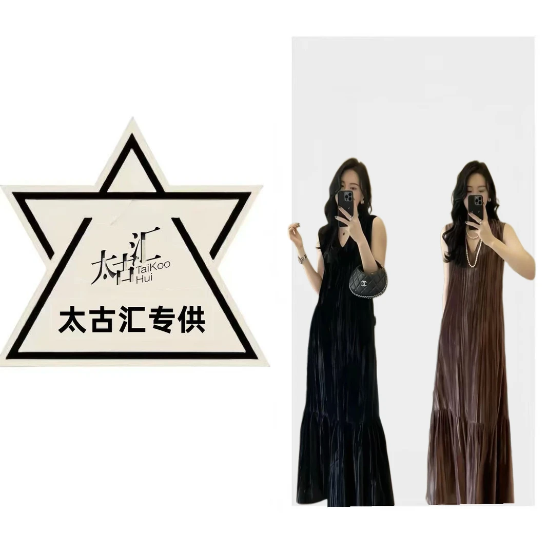 （禧木）8271小众设计感V领丝绒压褶秋季新款时尚洋气秋冬长裙