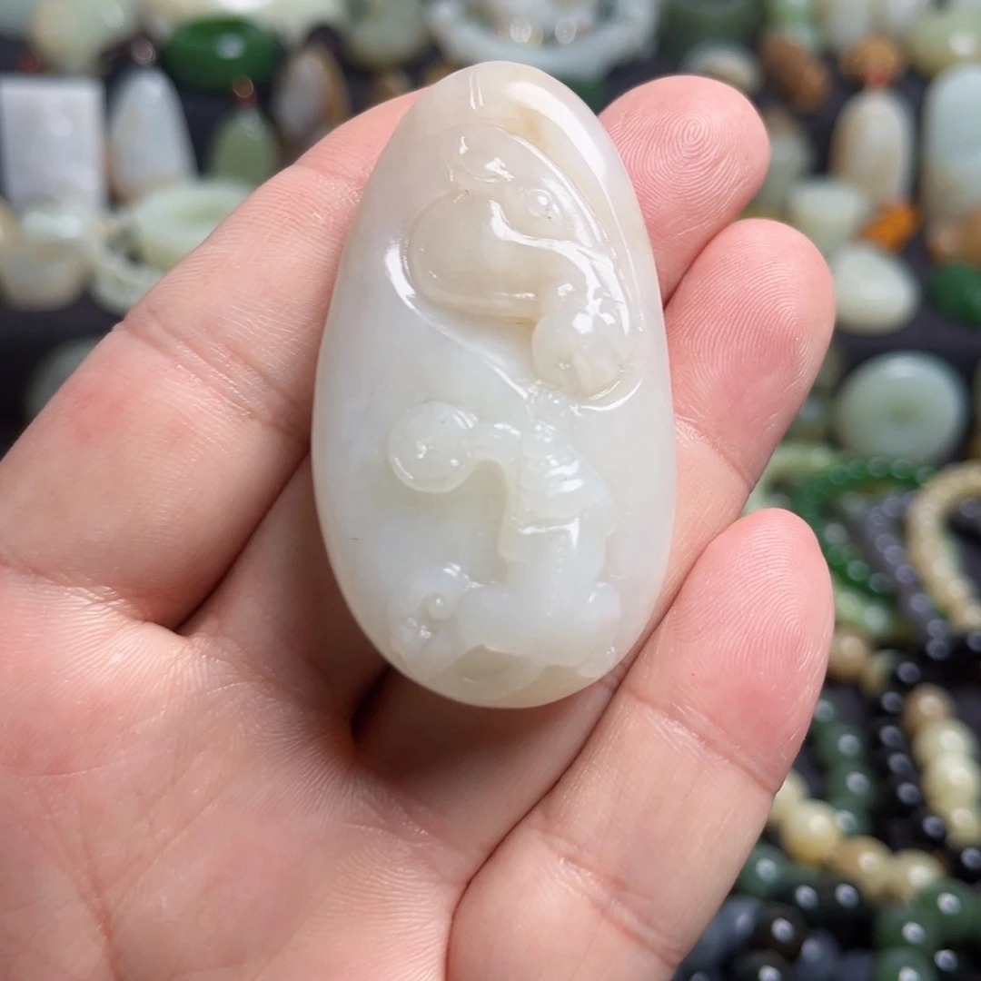 和田玉（青白玉）未镶嵌吊坠(不含链)