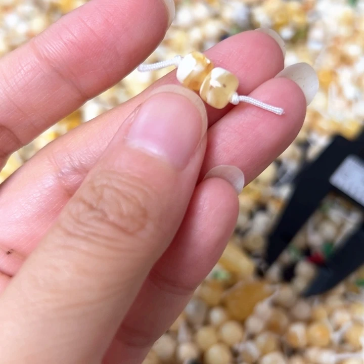裸石蜜蜡未镶嵌6.6mm一对