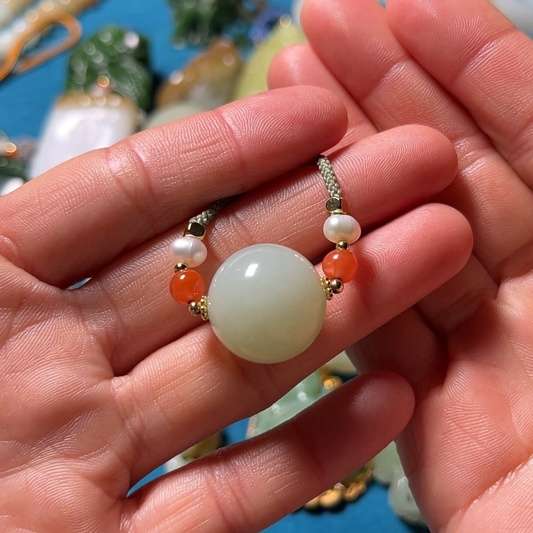 和田玉颈饰未镶嵌