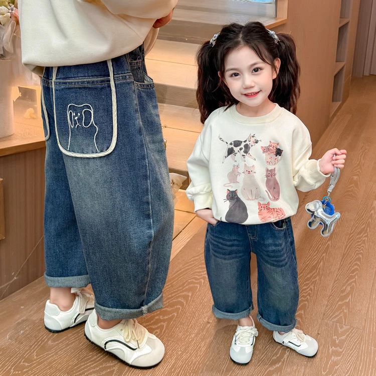 女童裤子秋季2025新款儿童时髦绣花牛仔裤洋气宝宝春秋休闲直筒裤