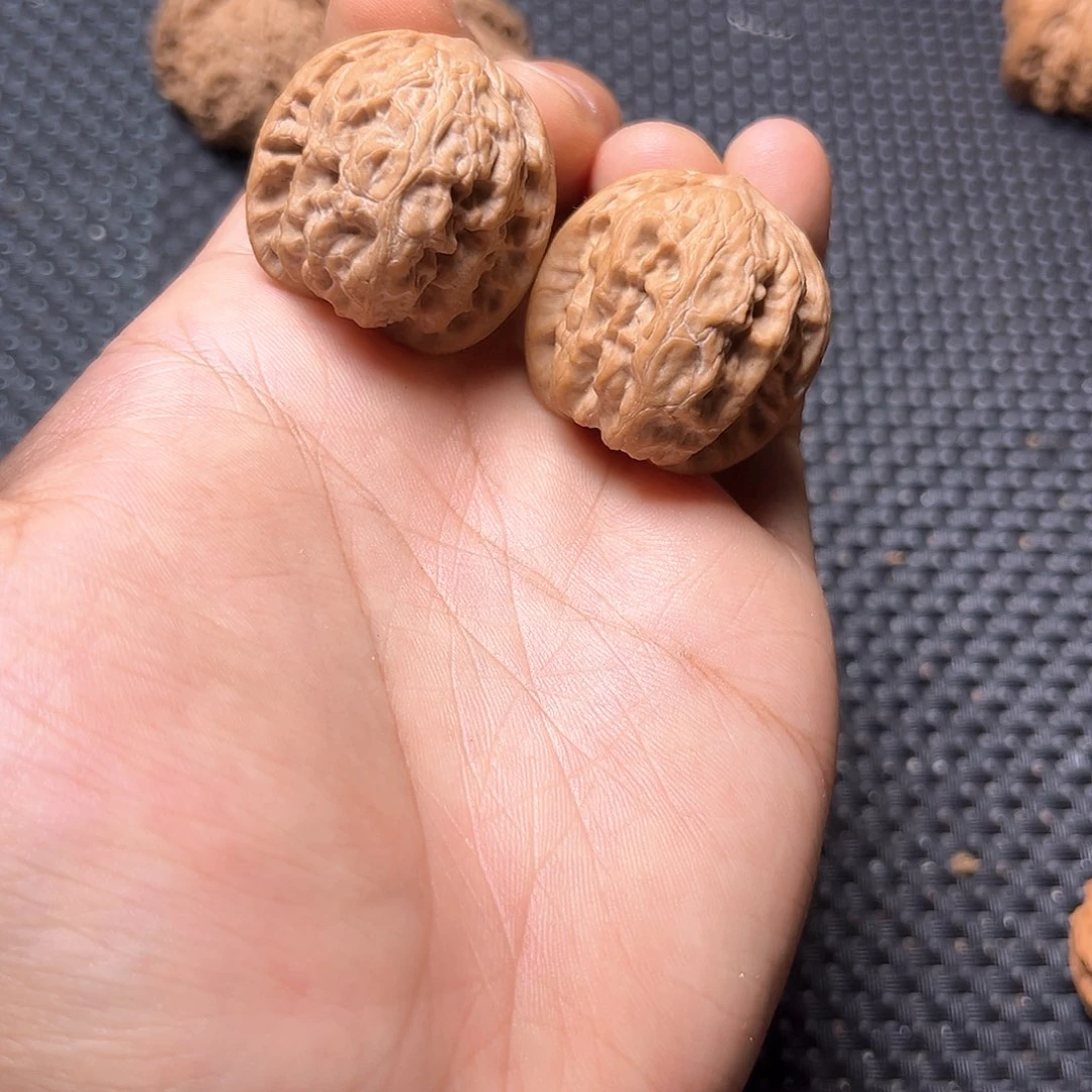 文玩核桃吊坠昌闷