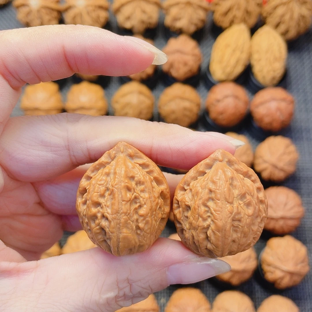 文玩核桃把件塔尖