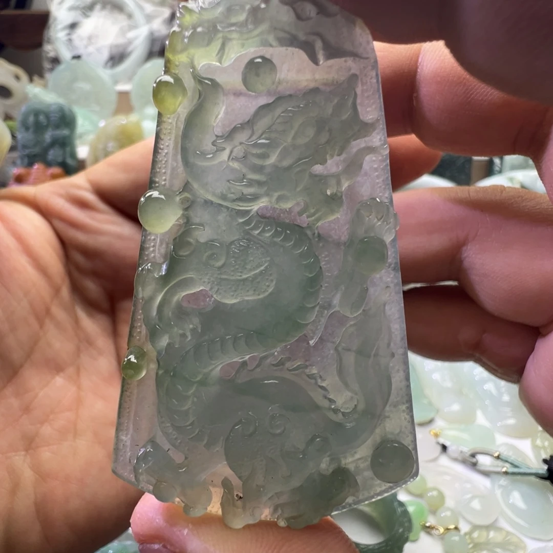 翡翠未镶嵌颈饰天然缅甸A货翡翠龙牌