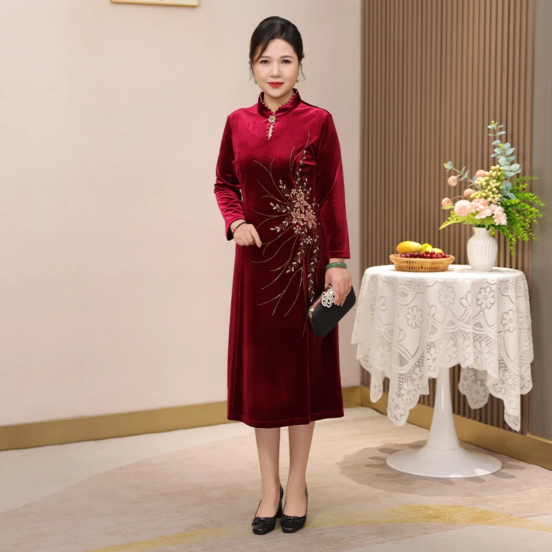 喜妈妈订婚宴衣服春秋大码十月结婚喜婆婆装高贵丝绒连衣裙敬酒服