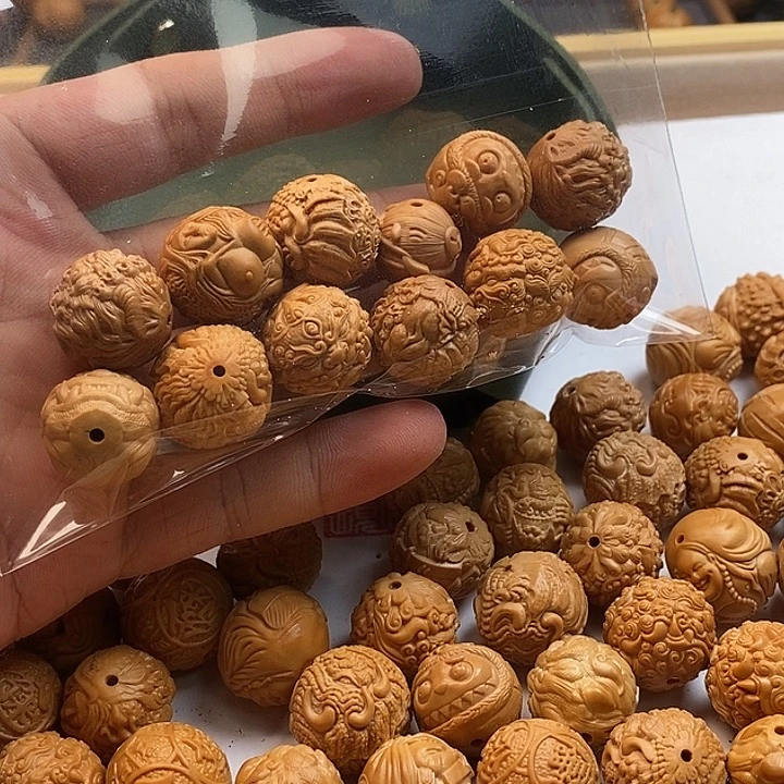 L***…手串猴头核桃11颗全品单颗送一颗土拨鼠