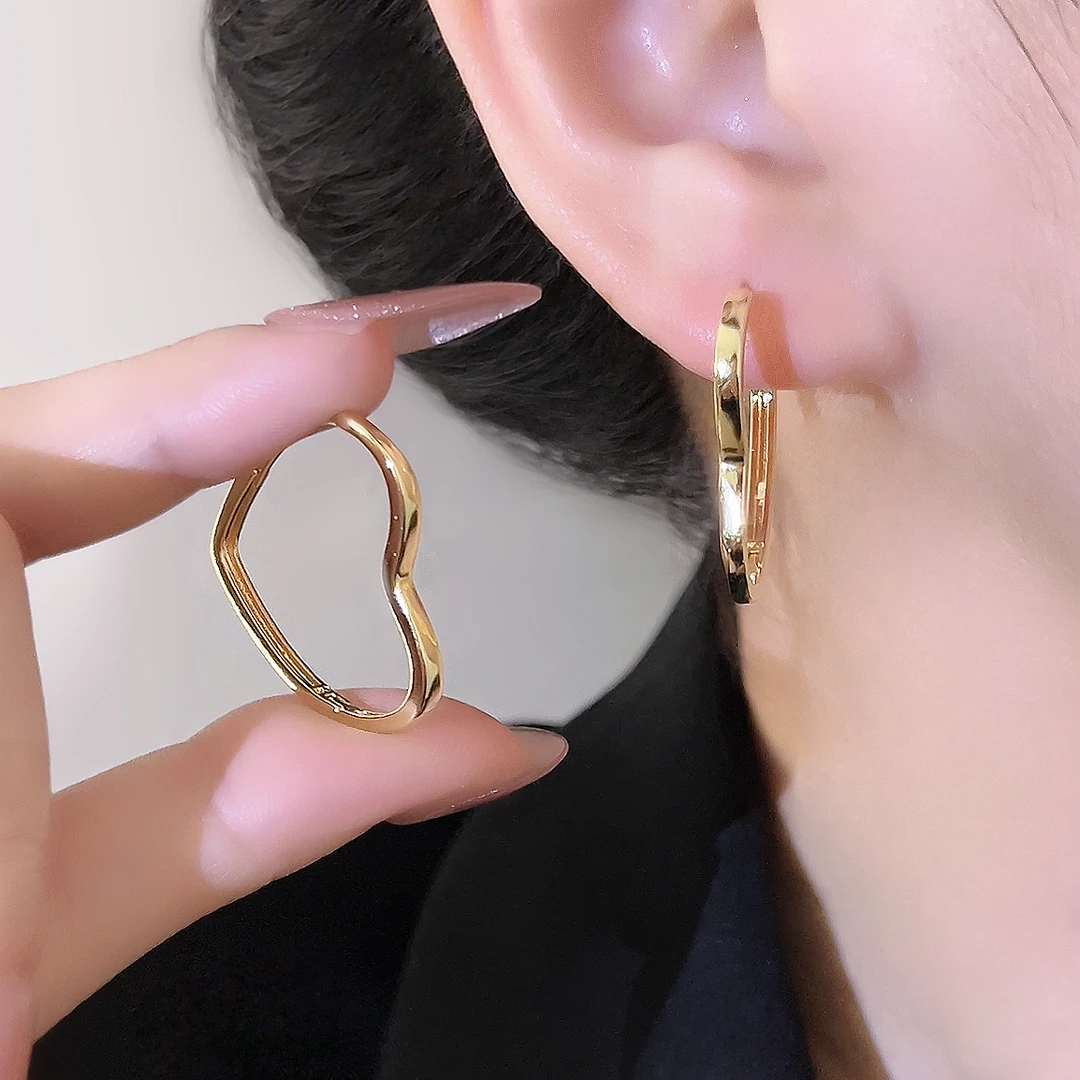 铜合金耳饰 复古高级感甜酷气质冷淡风金色爱心耳扣耳环1163